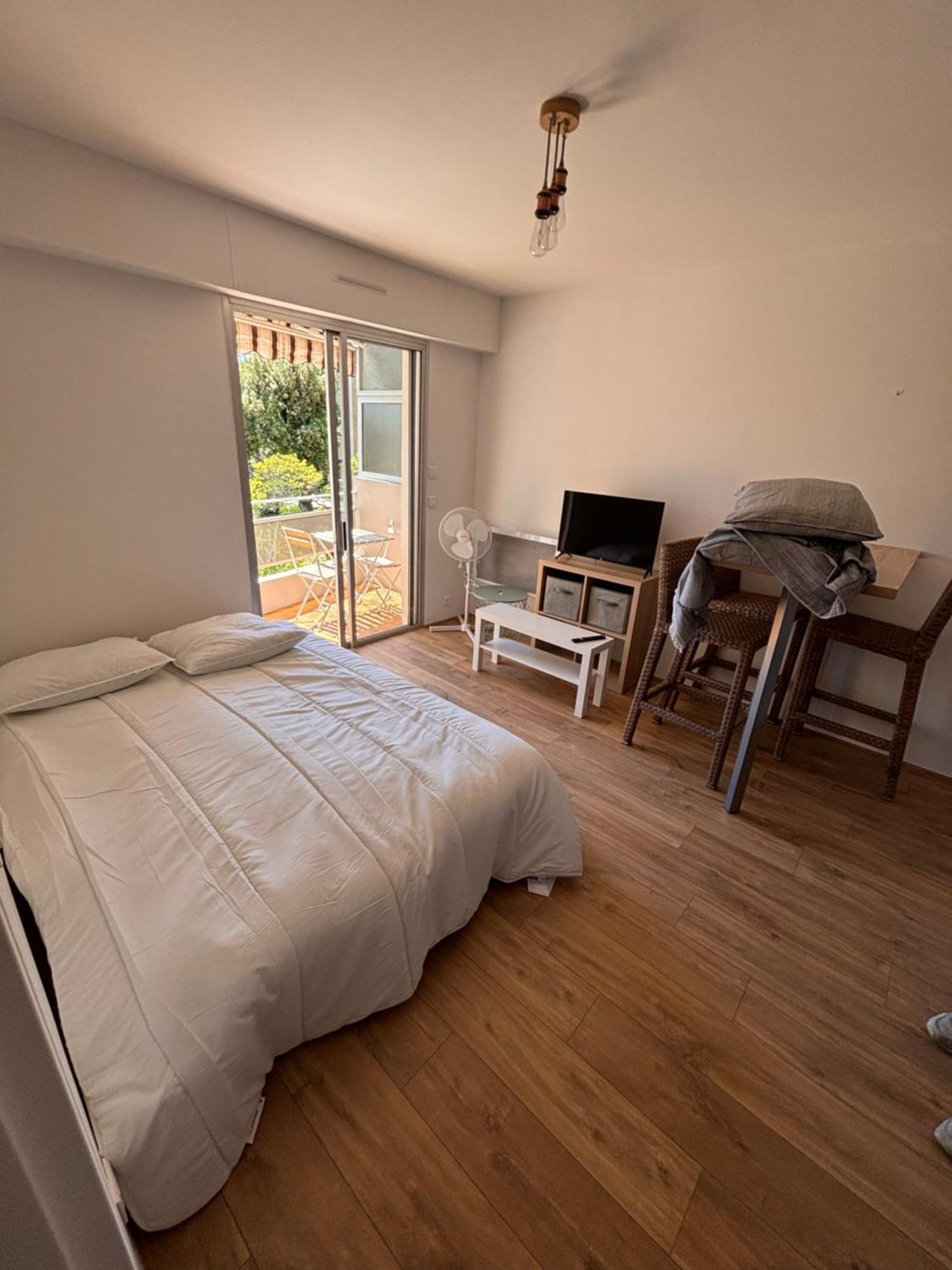 Beau Studio 300 M De La Plage Avec Parking Διαμέρισμα Λα Σιοτά Εξωτερικό φωτογραφία